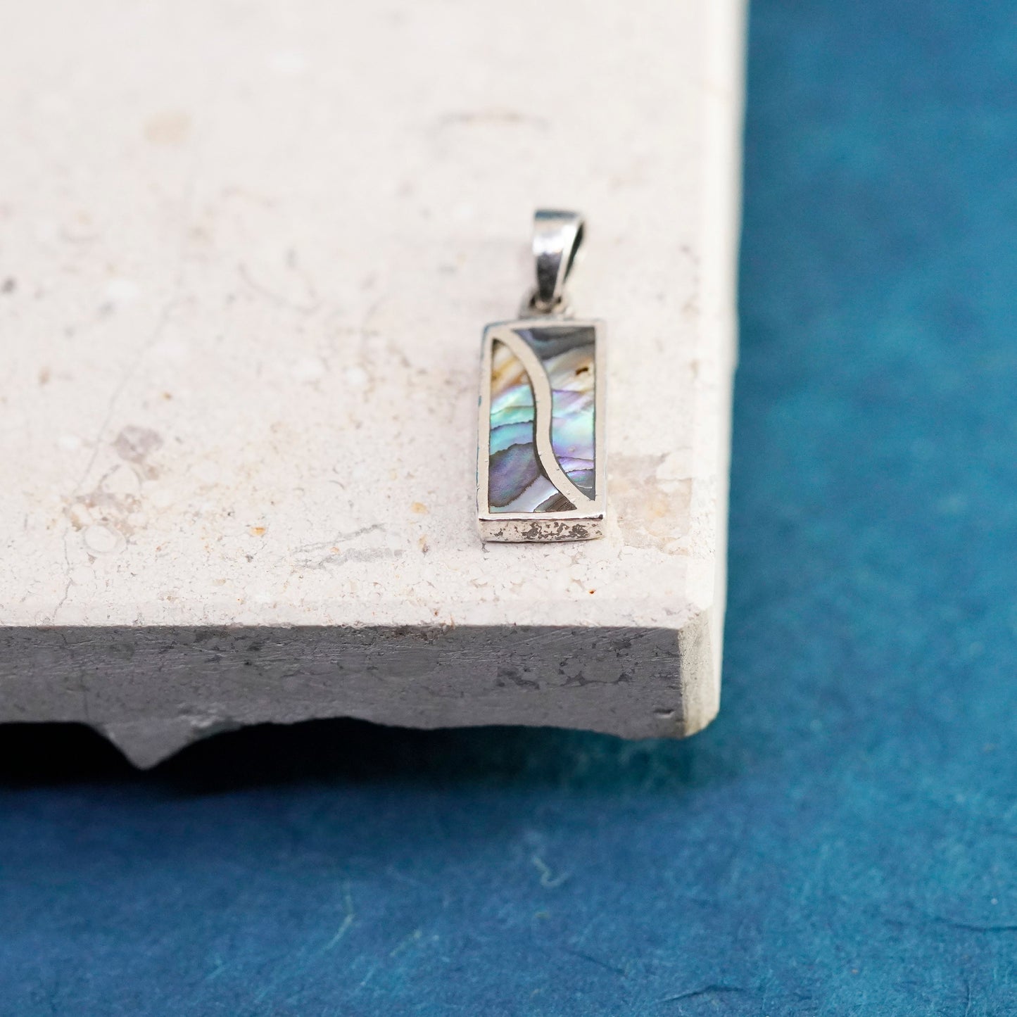 Vintage Sterling 925 silver handmade rectangular pendant with abalone