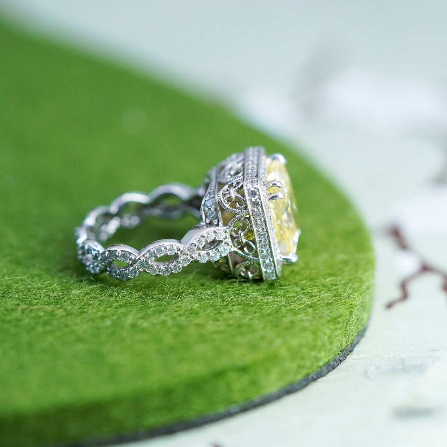 Size 5, vintage Sterling 925 silver band ring with citrine and cluster cz