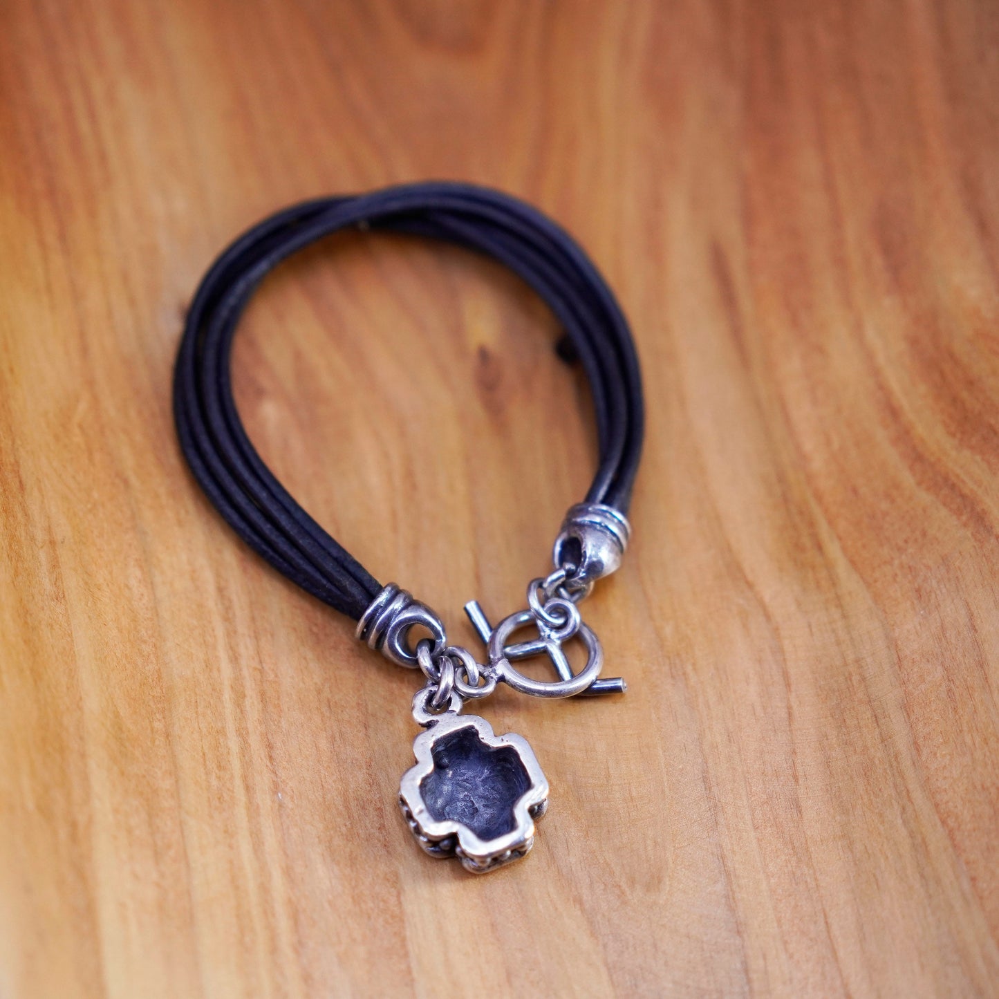 6.75”, Sterling 925 silver bracelet, multi strands leather chain cross charm