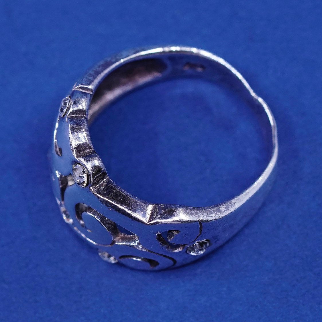 sz 7 vtg Sterling silver handmade ring, 925 swirl band w/ cz
