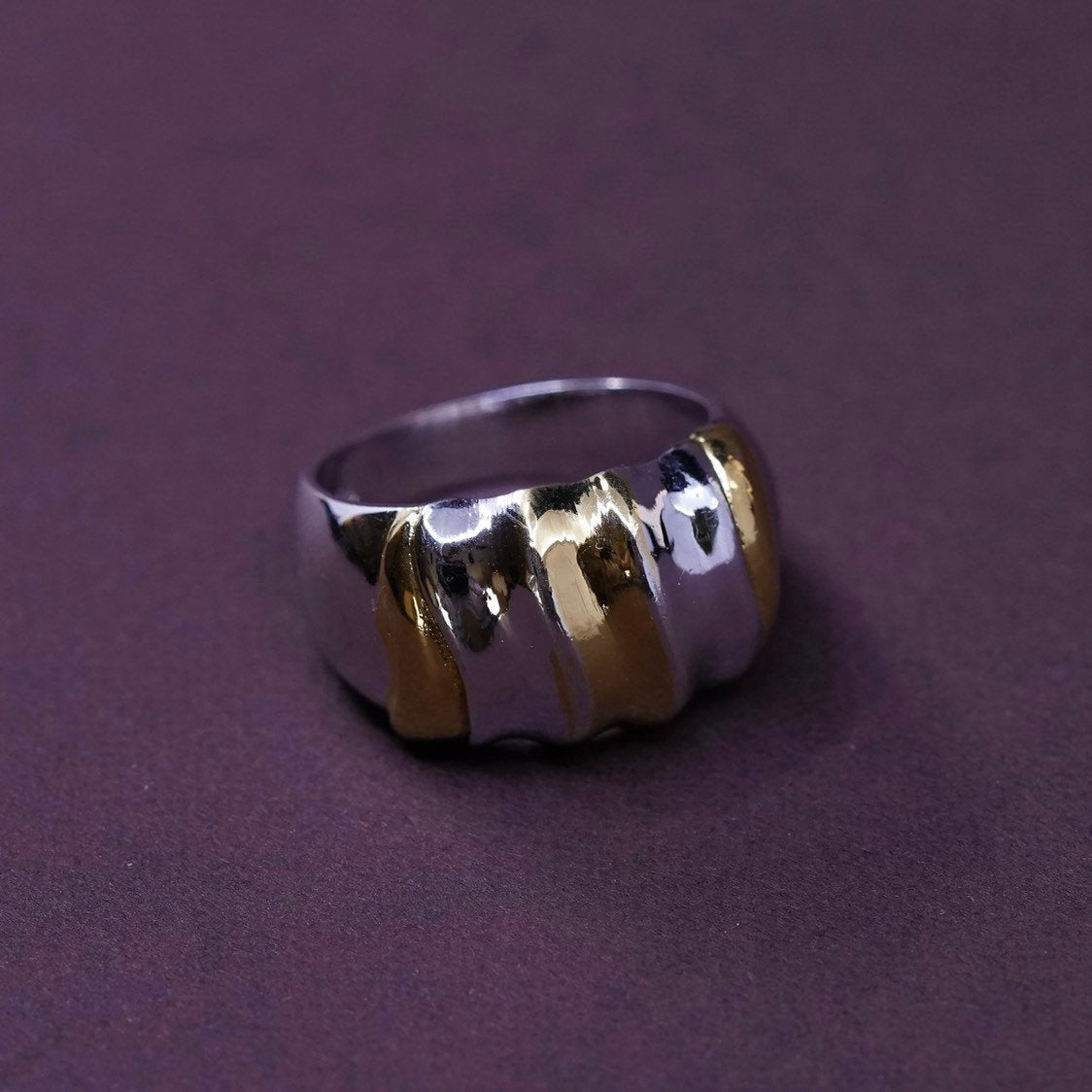 sz 8, vtg Sterling silver ring, solid 925 silver with ribbed wave