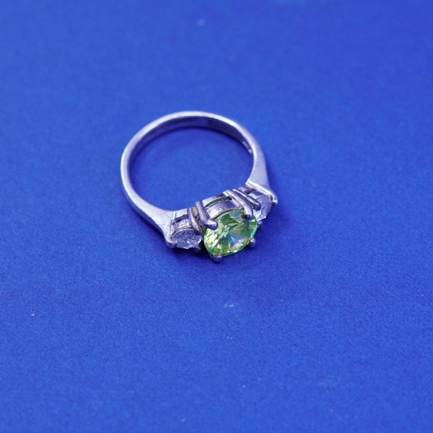 Size 7, vintage Sterling silver handmade ring, 925 stackable band with peridot