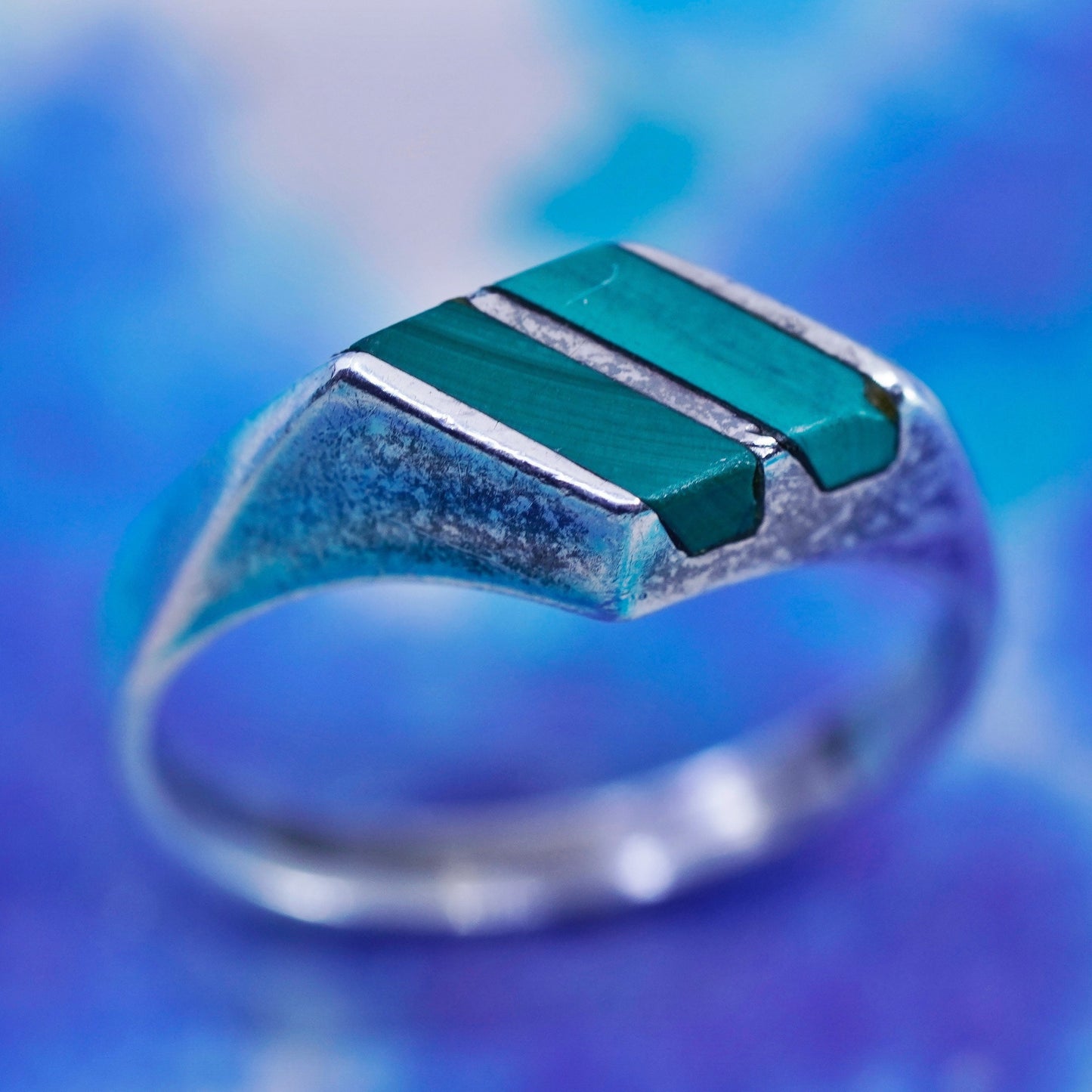 Size 4.25, vintage Sterling 925 silver handmade ring with malachite