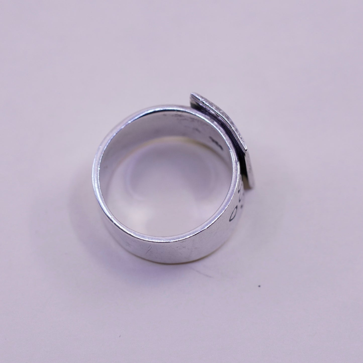 Size 7.75, vintage Sterling 925 silver handmade ring with flower embossed