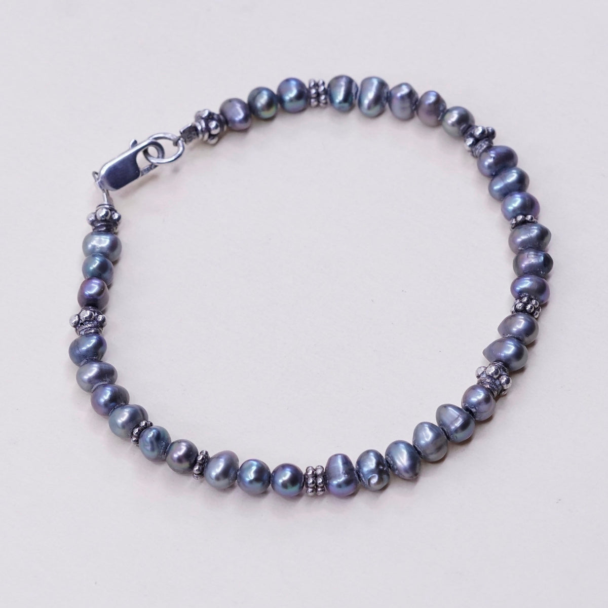 7.75”, vtg handmade bracelet w/ genuine black pearl w/ 925 sterling silver