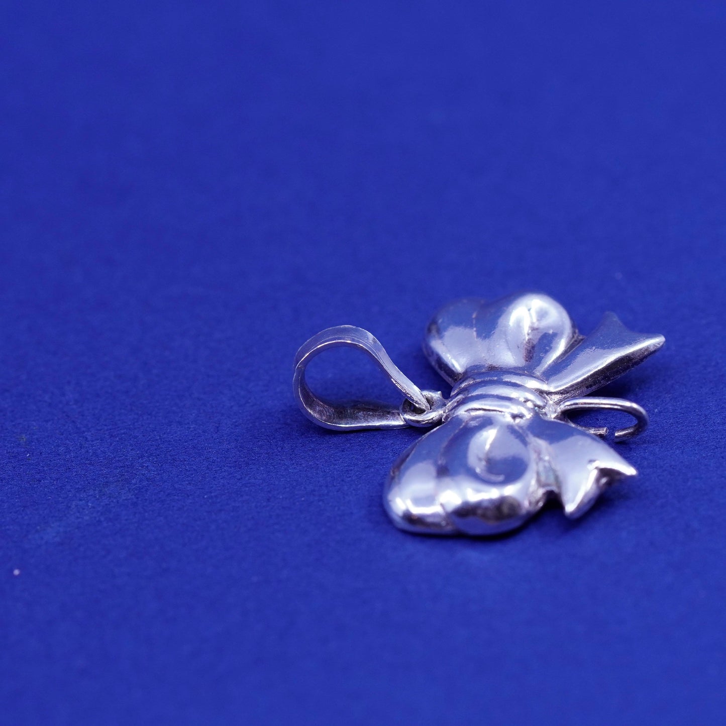 Vintage Sterling silver handmade pendant, puffy 925 ribbon bow tie