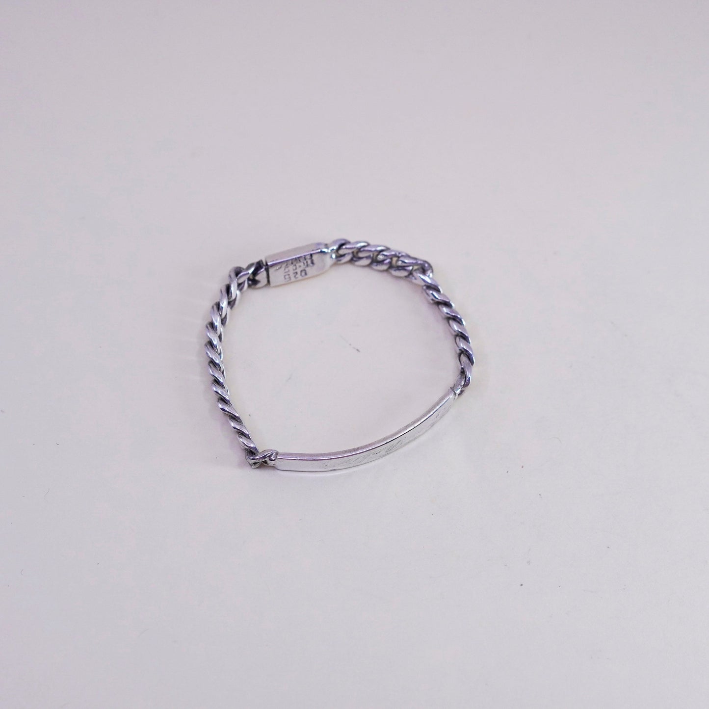 5”, Vintage sterling silver bracelet, 925 curb chain with name “robin” bar tag
