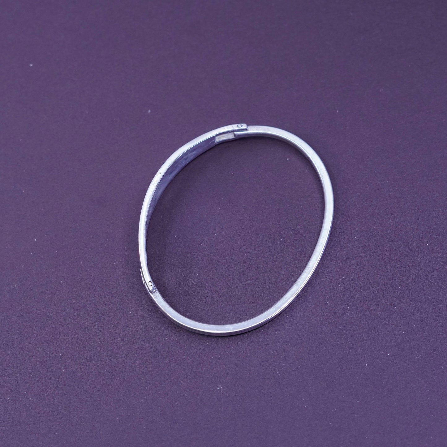 6.75”, alpaca silver Taxco handmade bracelet, hinged bangle with abalone flower