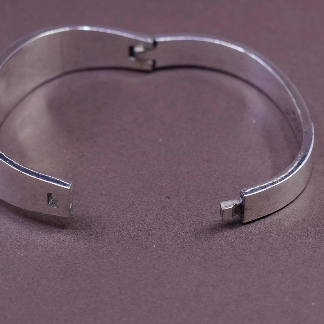 7”, vtg Sterling silver handmade bracelet, mexico 925 hinged bangle w/ obsidian