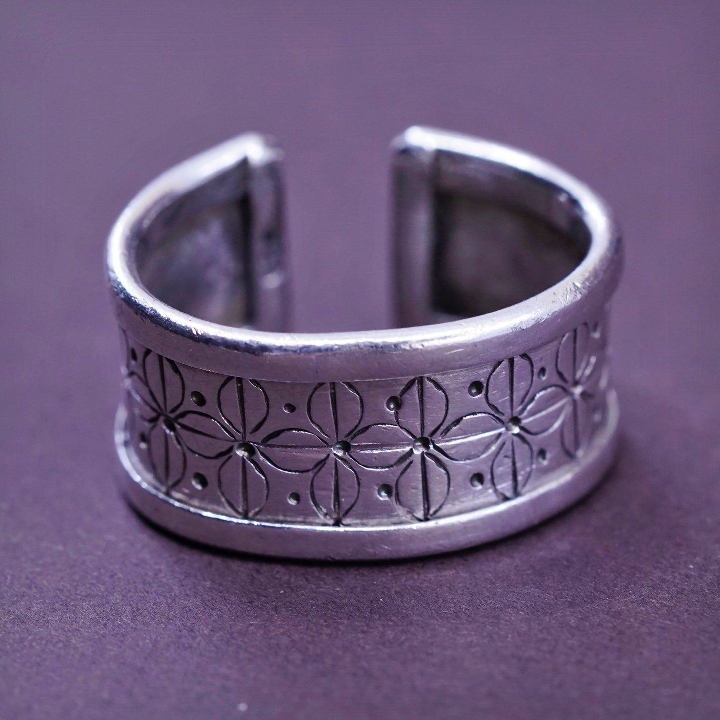 Size 6.5, vintage Sterling silver handmade ring, 925 textured band, open end