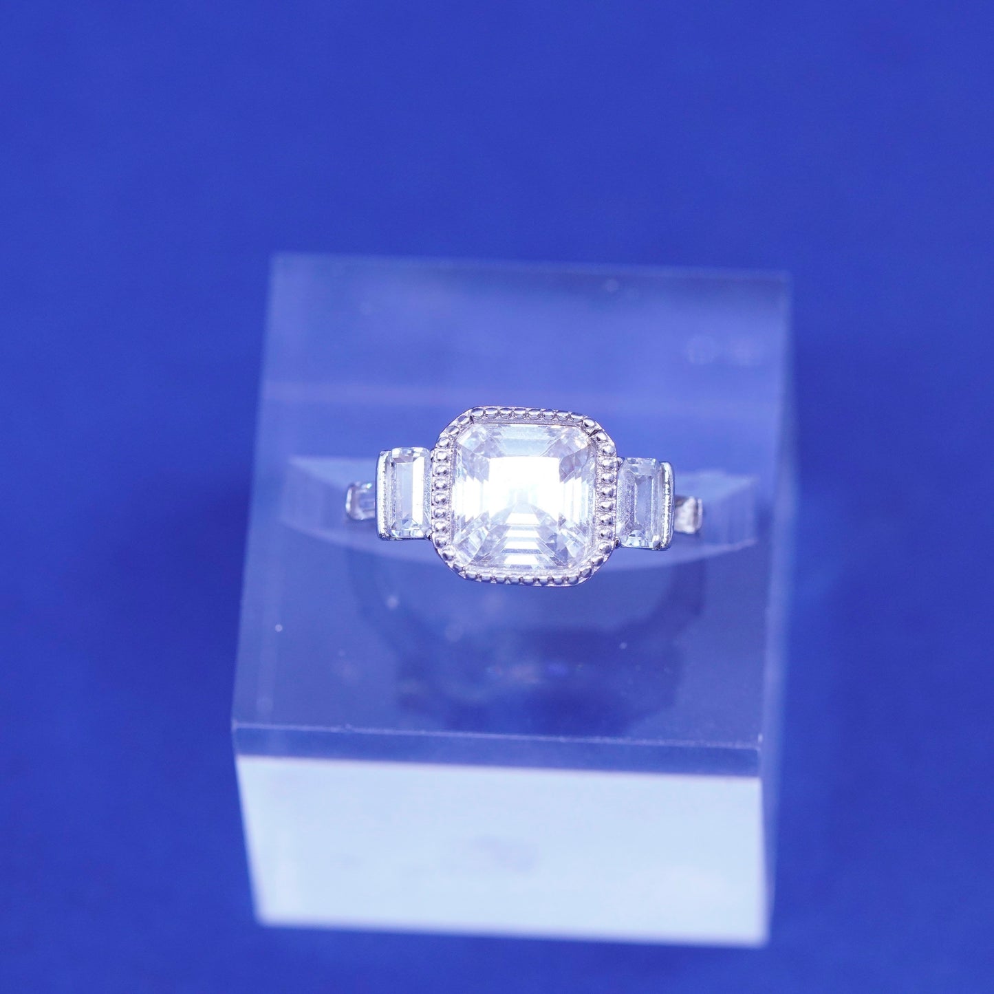 Size 7, vintage Sterling 925 silver engagement anniversary ring with square Cz