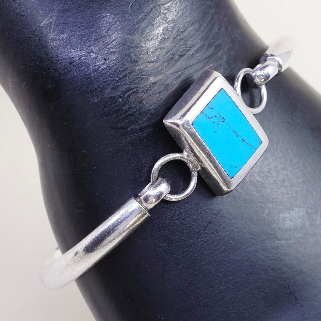 6.5", vtg mexico sterling silver bangle bracelet with turquoise details