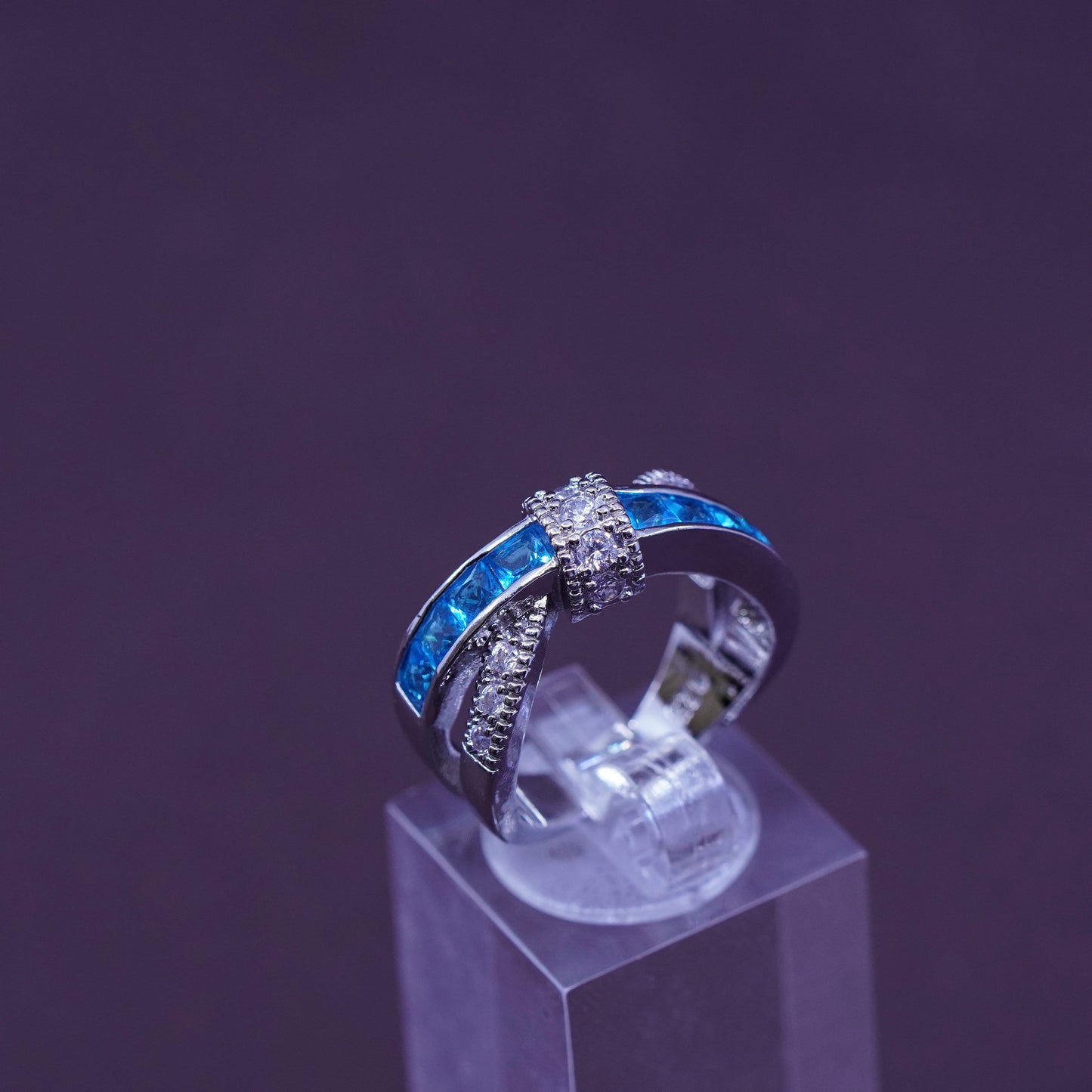 size 7, vintage Sterling silver handmade ring, 925 entwined band w/ topaz N cz