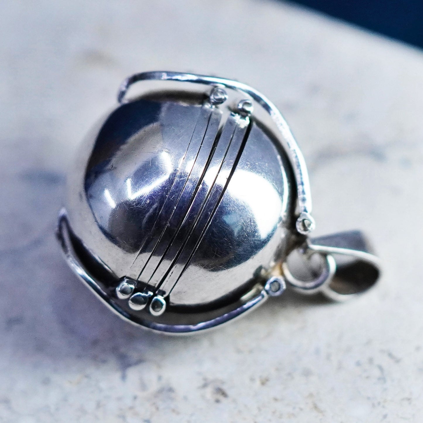 0.75”, 1940s taxco sterling silver pendant, Mexico 925 six photo locket ball