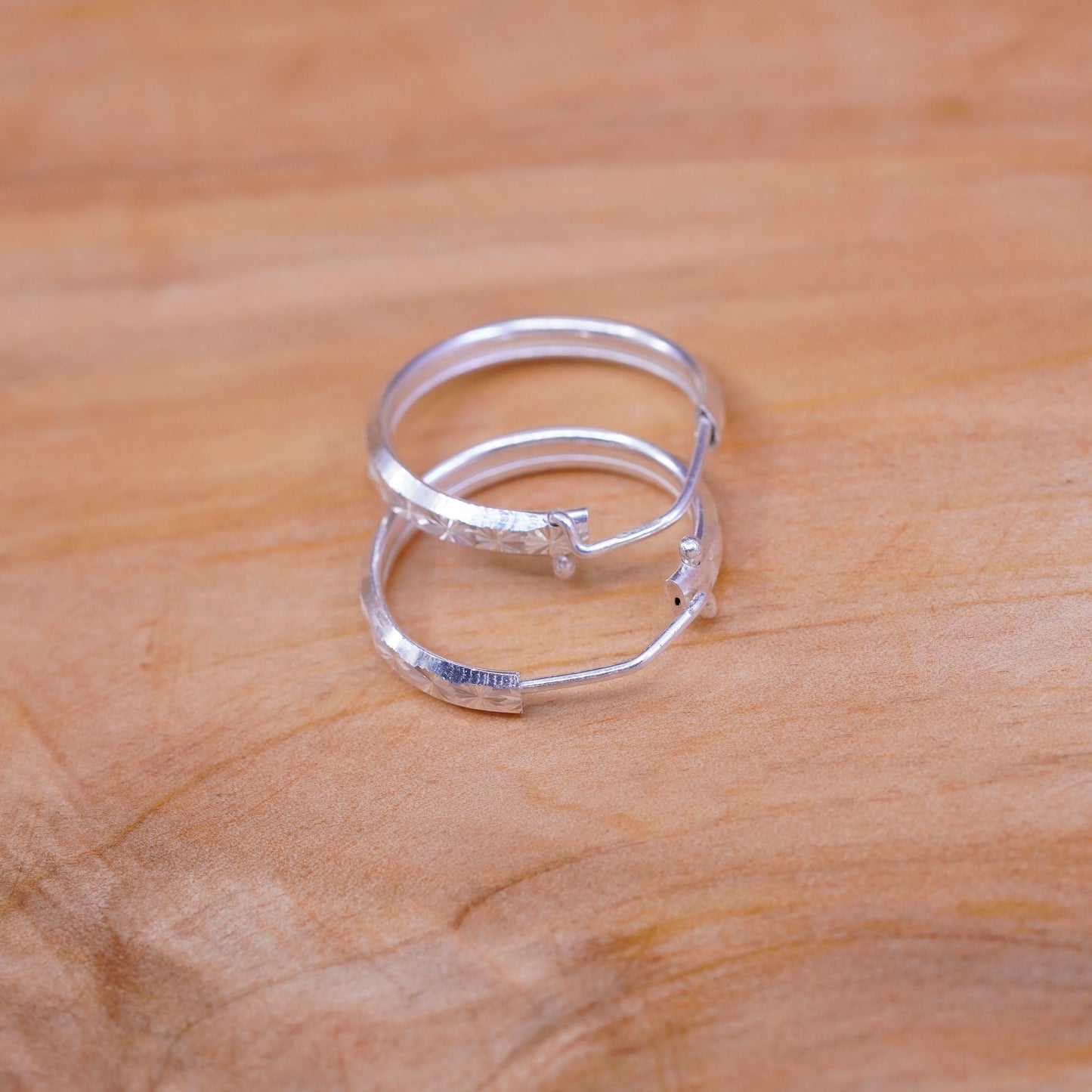 0.75”, 2.3g, 14K gold minimal simple hoops huggie, textured white gold earrings