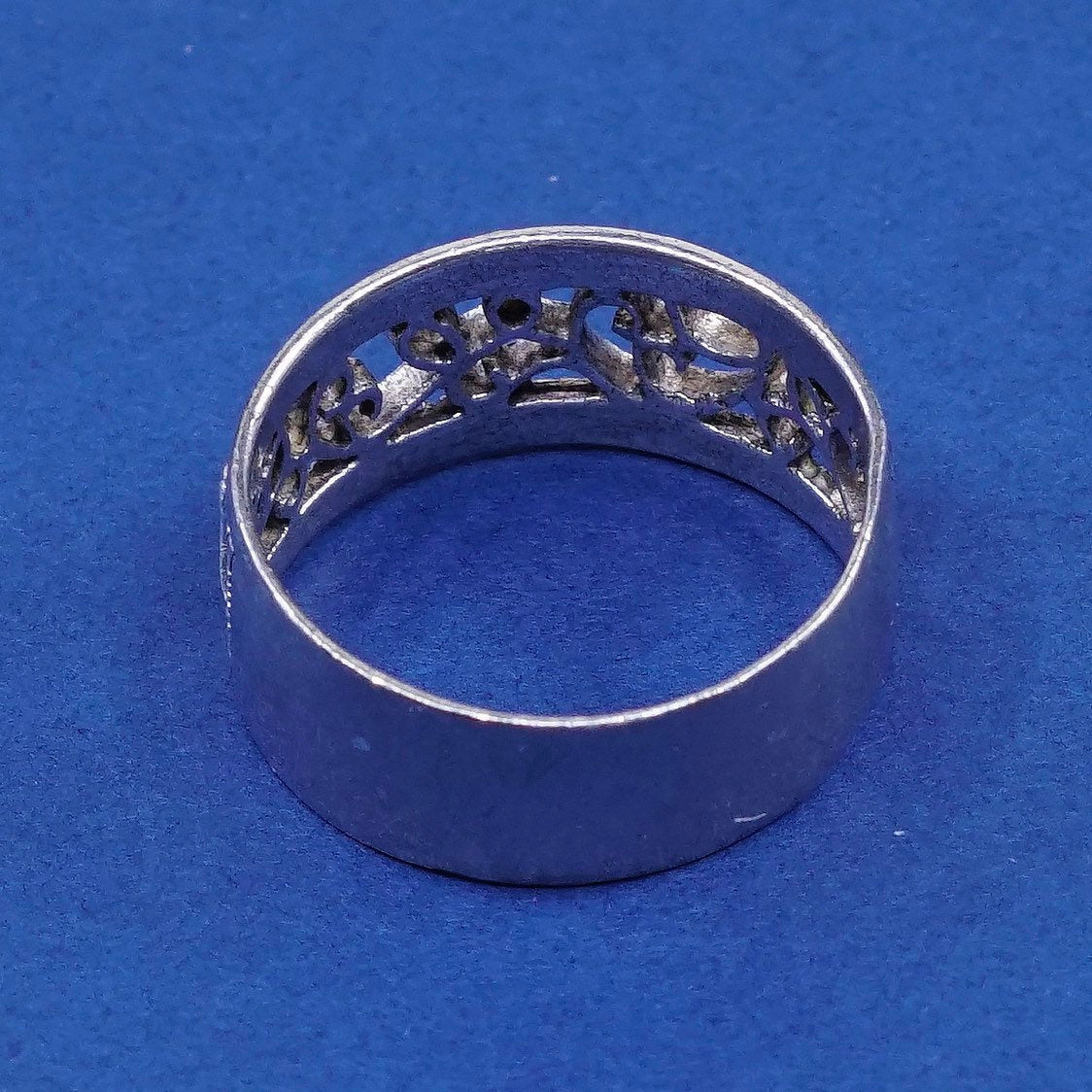 Size 7.5, vtg Sterling silver handmade ring, 925 band w/ filigree