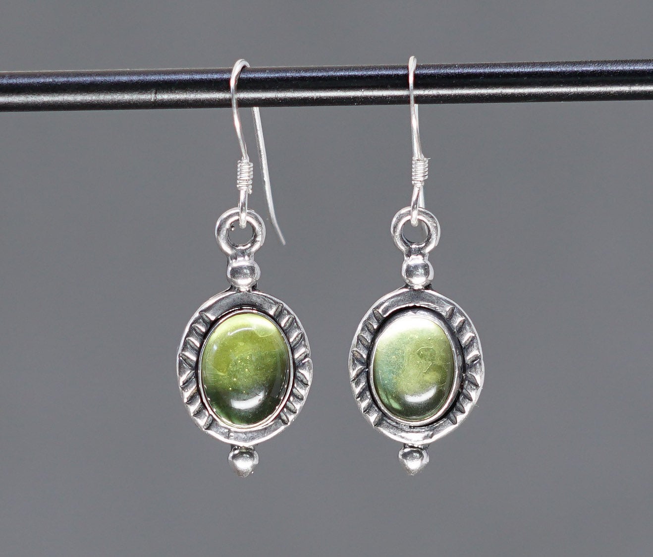 vtg Israel Sterling silver handmade earrings, 925 w/ green glass