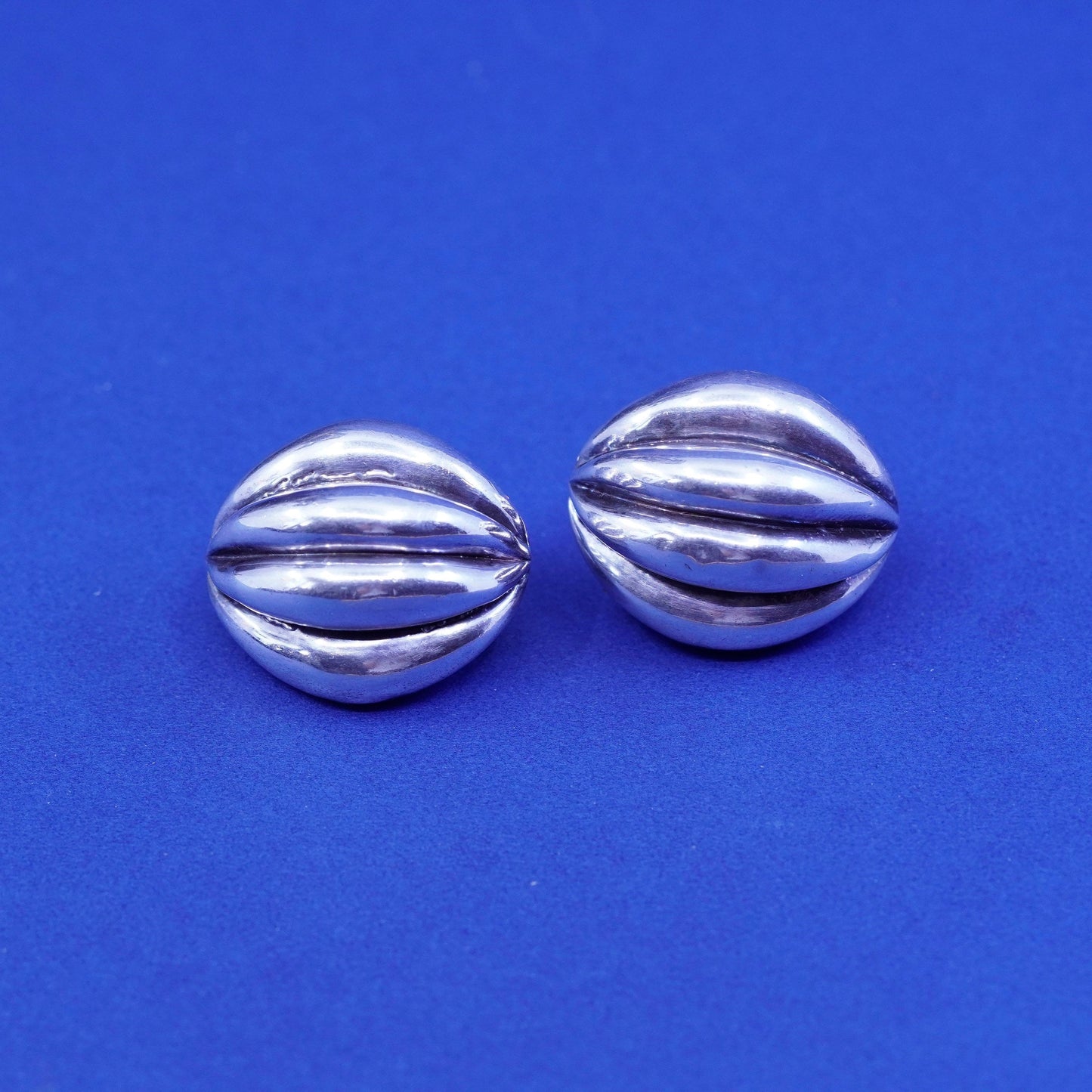 vintage Sterling silver handmade Ribbed earrings, modern puffy 925 studs