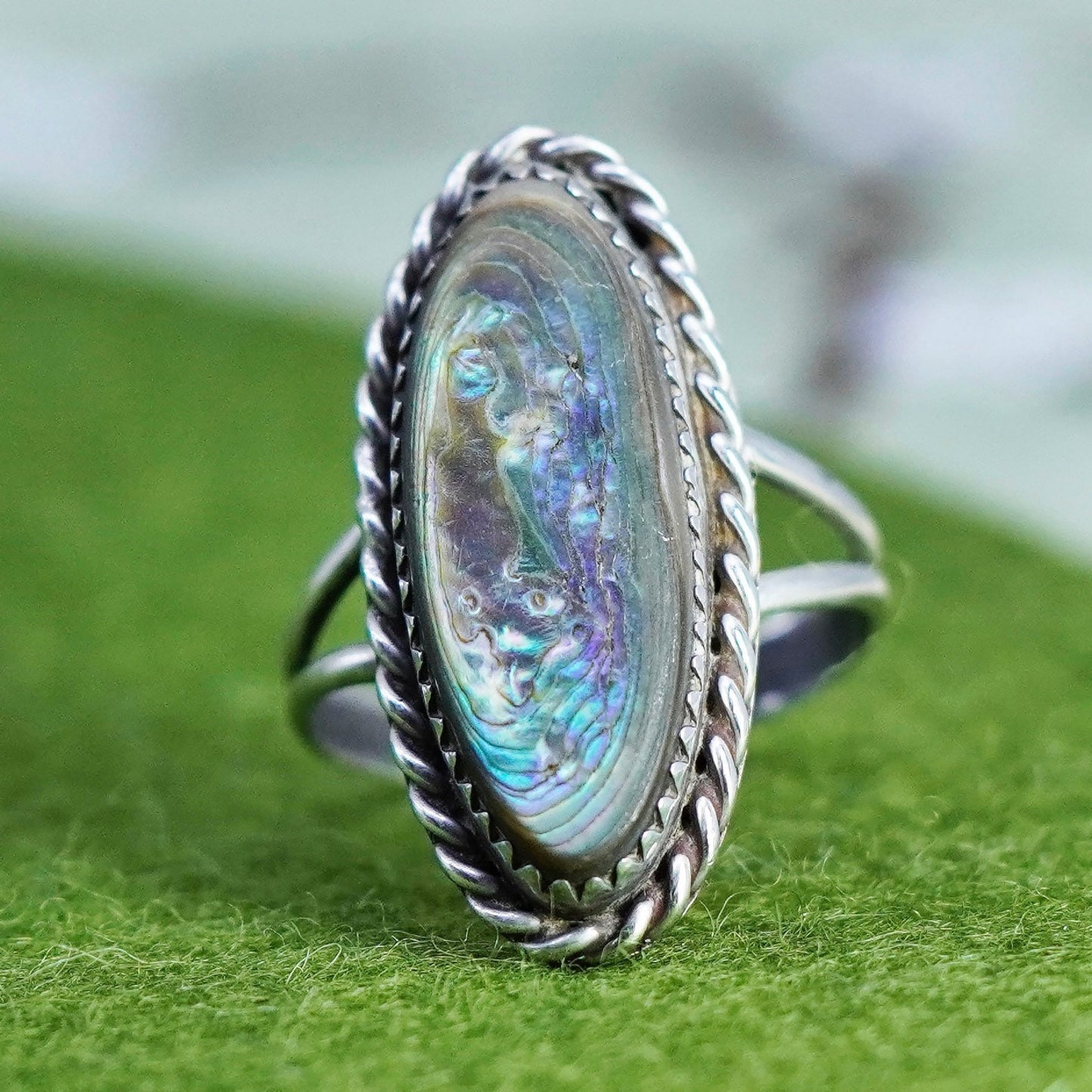 Size 6, Vintage sterling 925 silver handmade ring with oval abalone