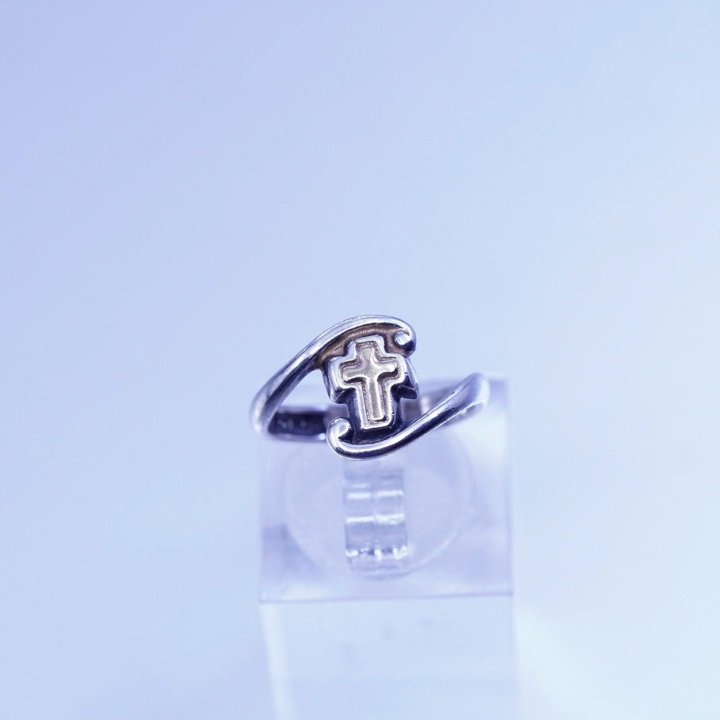 Size 5, vintage southwestern 14K cross Sterling 925 silver handmade ring