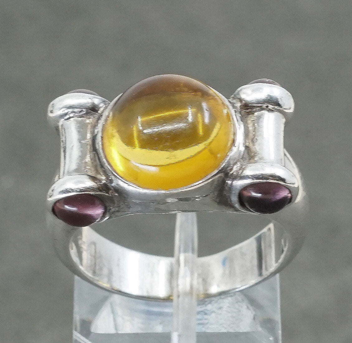 sz 8.5, Sterling silver handmade ring, 925 w/ oval citrine,