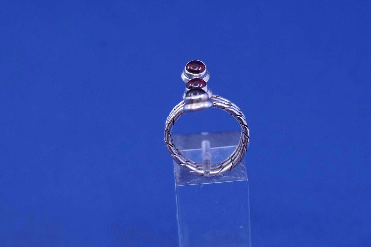 Size 6.25, vintage Sterling 925 silver handmade ring with garnet