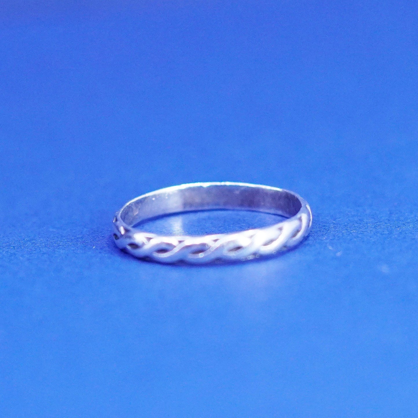 Size 8, vintage Sterling silver handmade ring, 925 woven band