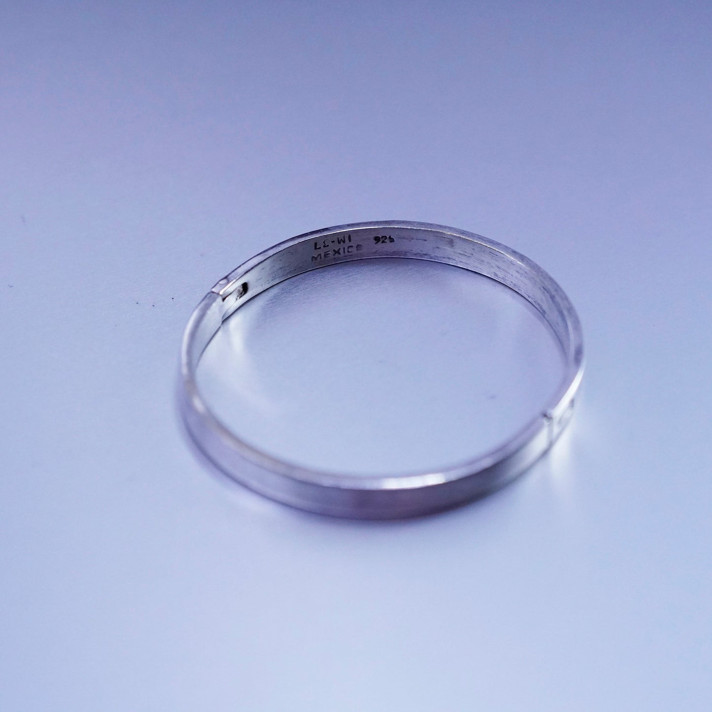 5.5”, Vintage mexico Sterling 925 silver handmade bracelet, hinged bangle