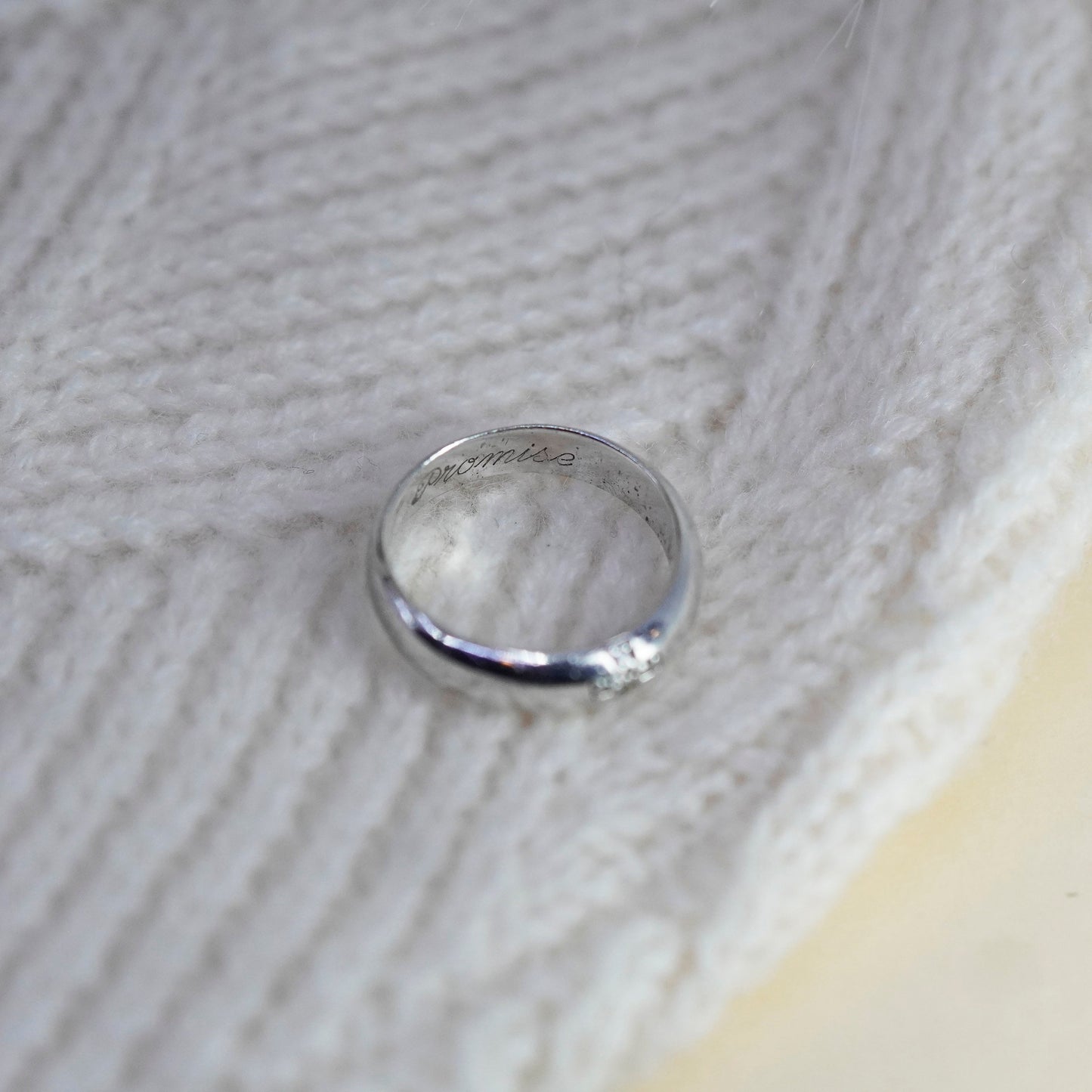 Size 7, Sterling silver ring, 925 diamond cross prayer band