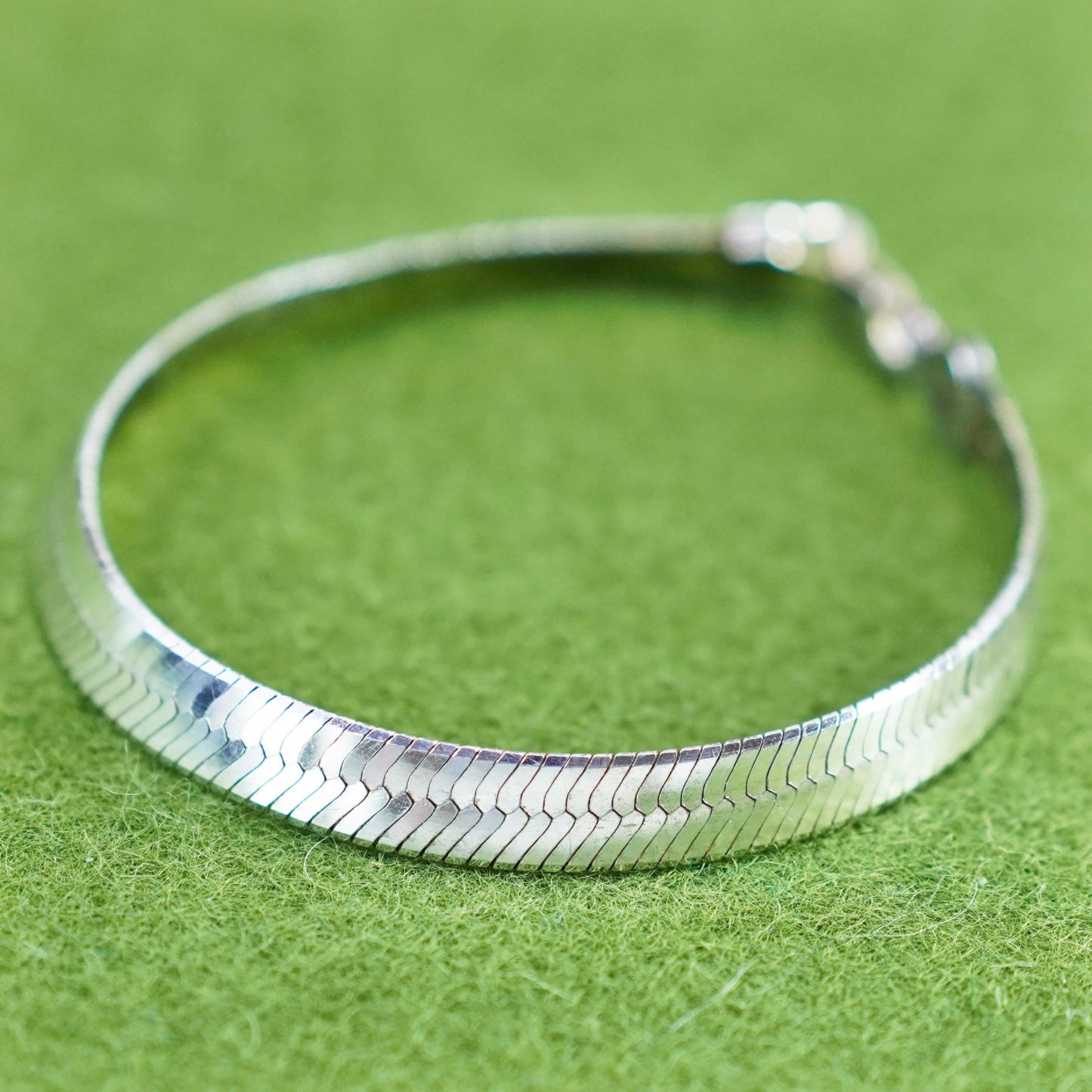 7”, 7mm, Vintage sterling silver herringbone bracelet, 925 chain