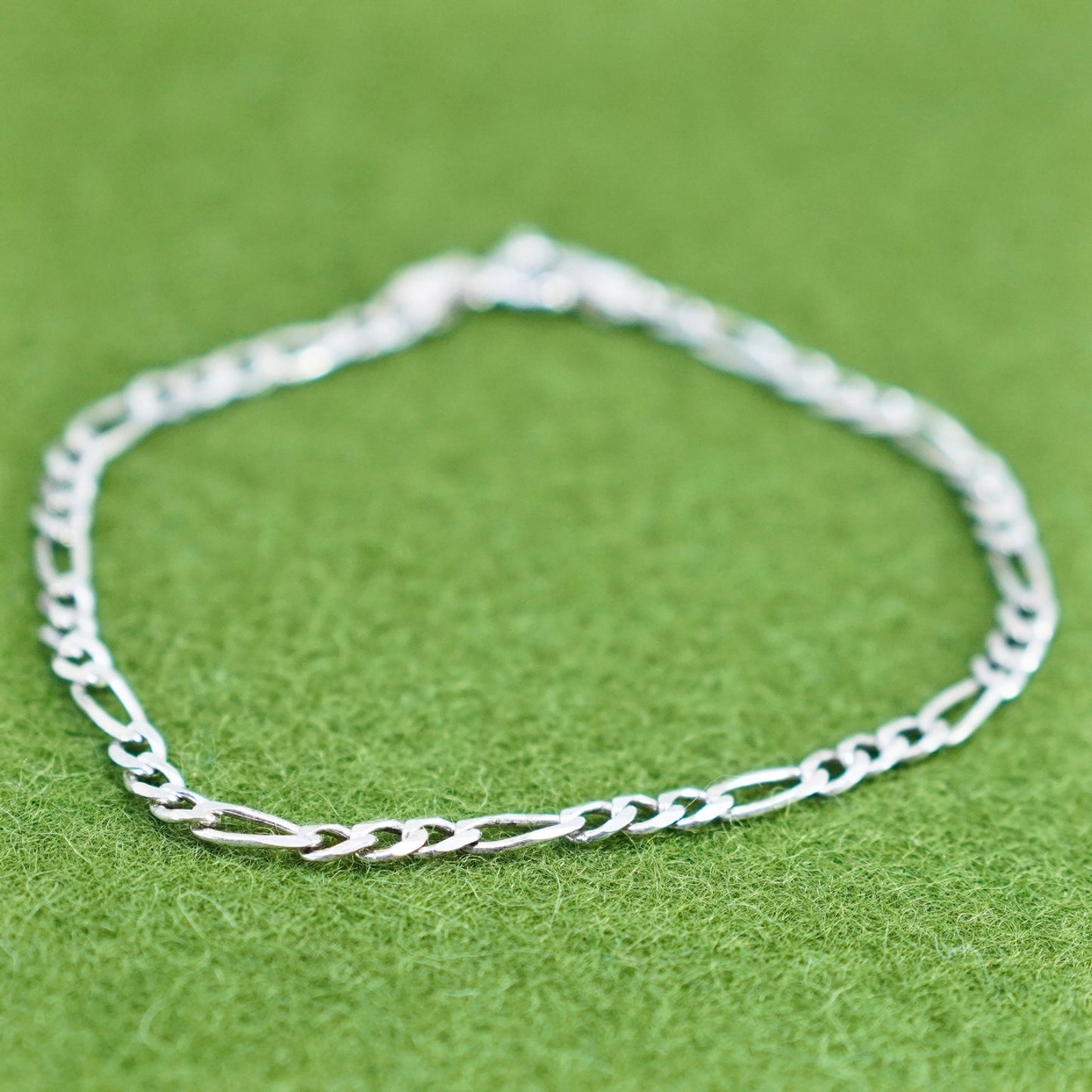 7.25”, 3mm, Vintage sterling silver bracelet, Italy 925 figaro chain