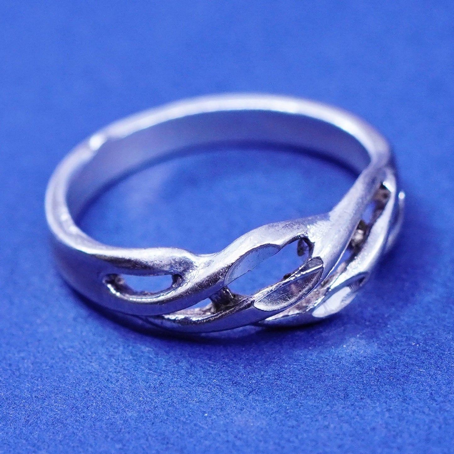 Size 4.75, vintage Sterling silver handmade ring, 925 twisted band