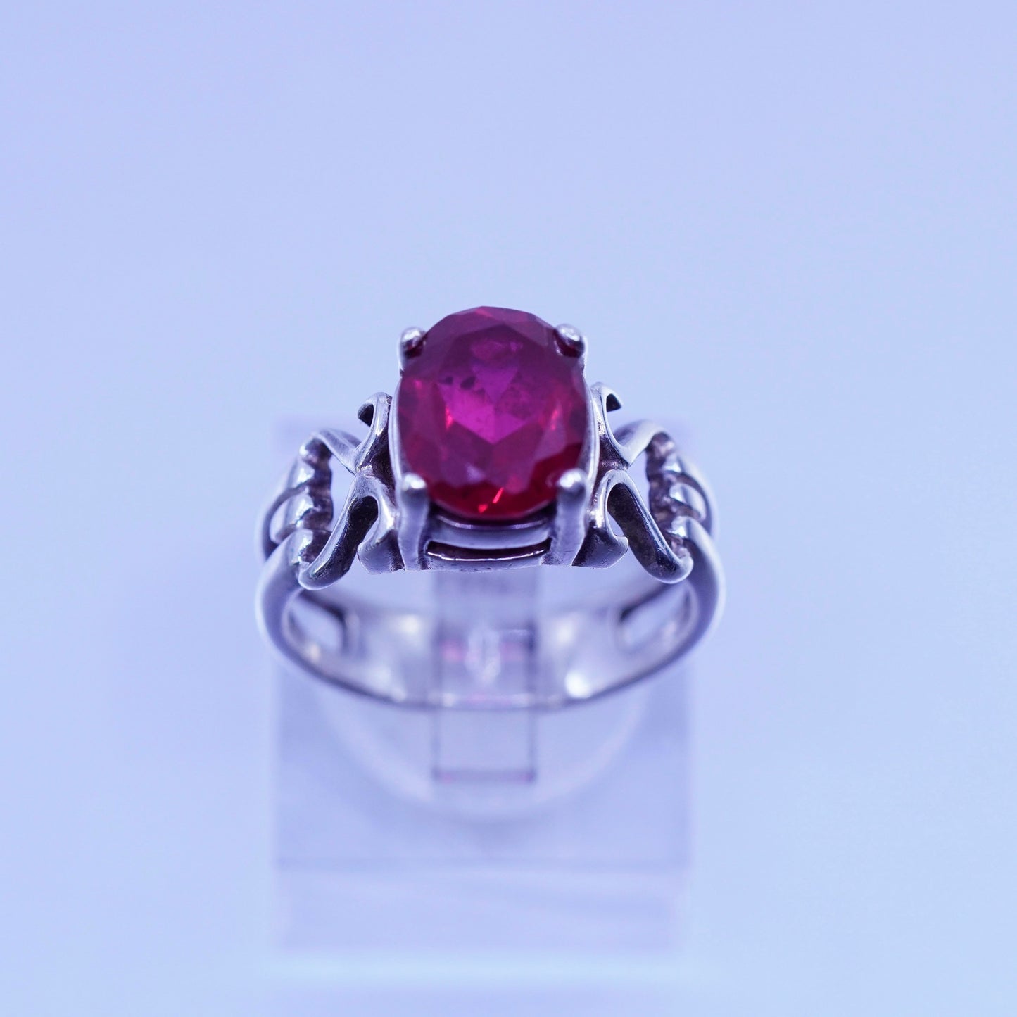 Size 7, vintage Sterling 925 silver filigree ring with ruby