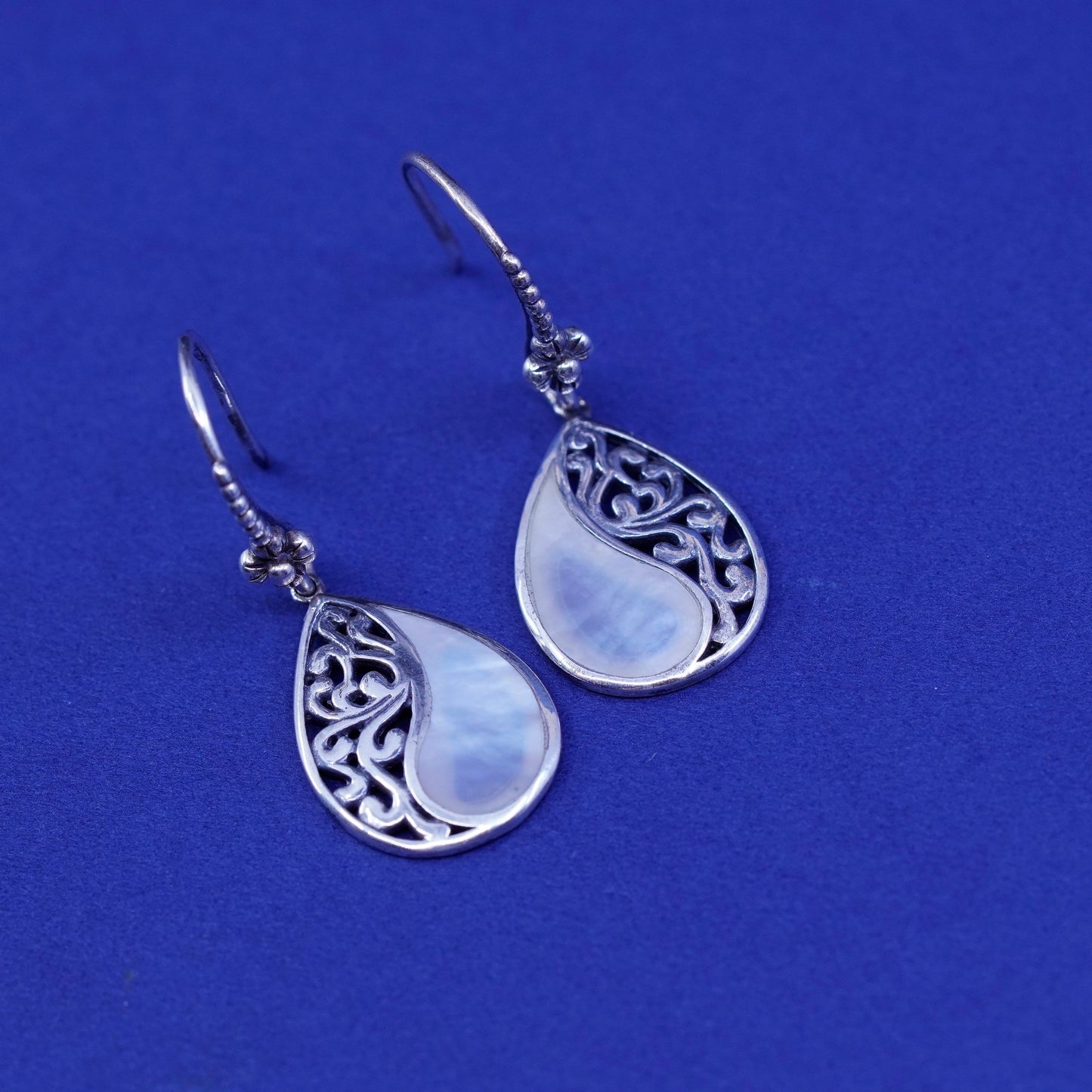 Baroni Sterling 925 silver teardrop filigree earrings w/ mother of pearl
