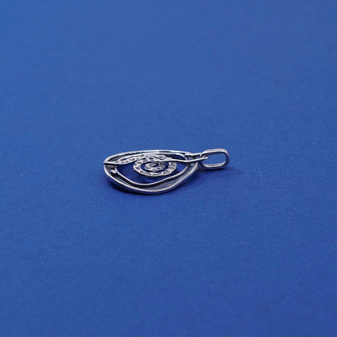 vtg Sterling silver handmade pendant, 925 w/ swirly southwestern style