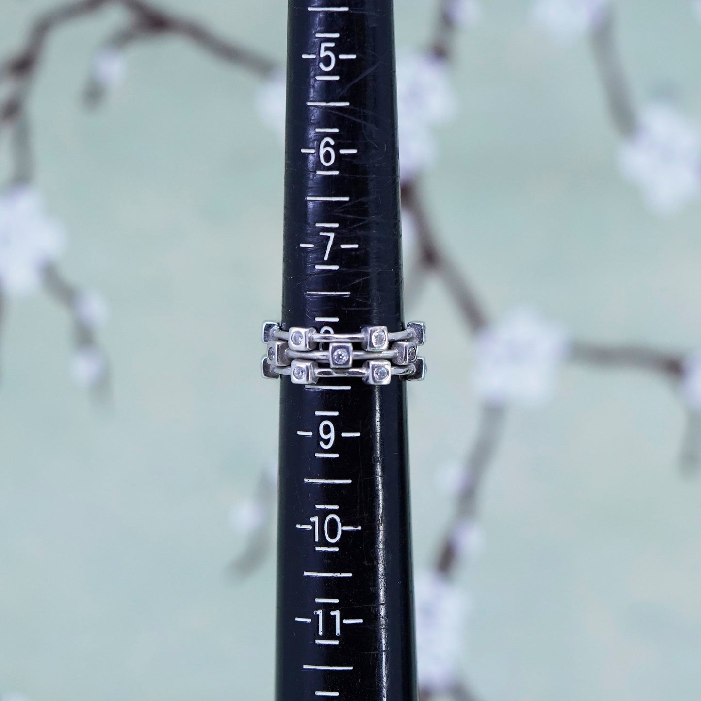 Size 8, Vintage sterling silver ring, 925 band with cz