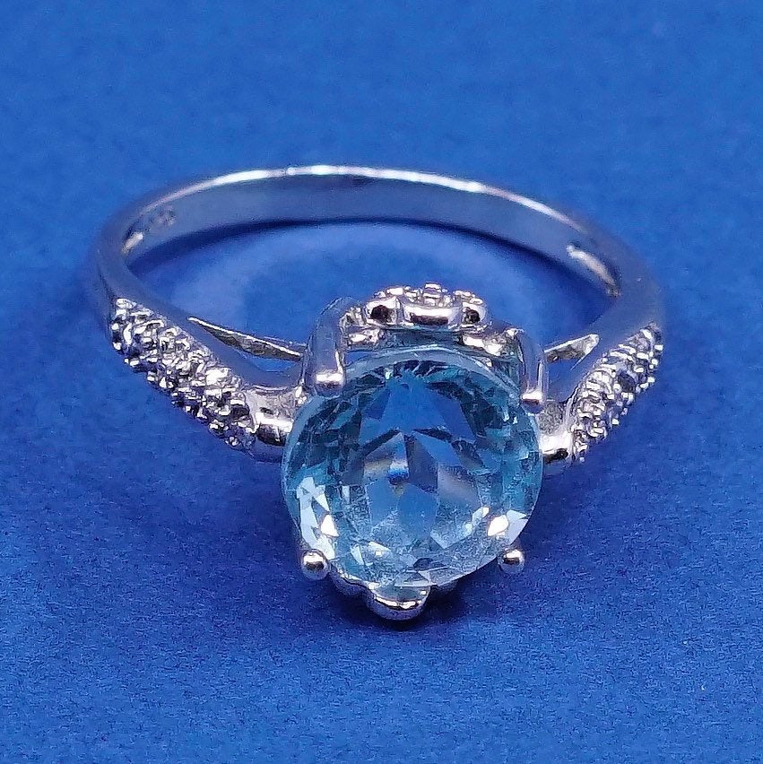 Size 7.5, vtg sterling silver handmade ring, 925 w/ oval topaz