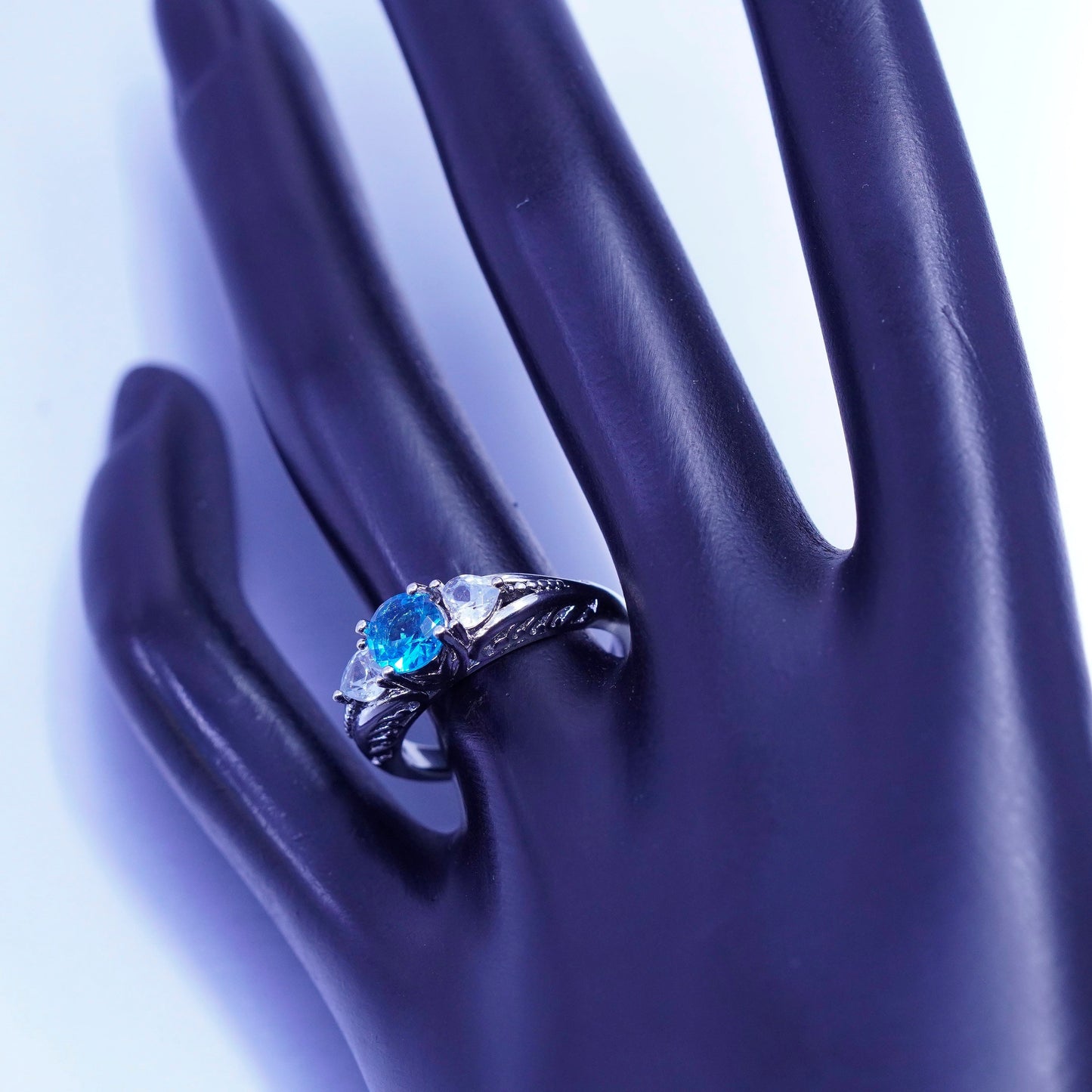 Size 7.75, vintage Sterling 925 silver handmade filigree ring with blue Cz