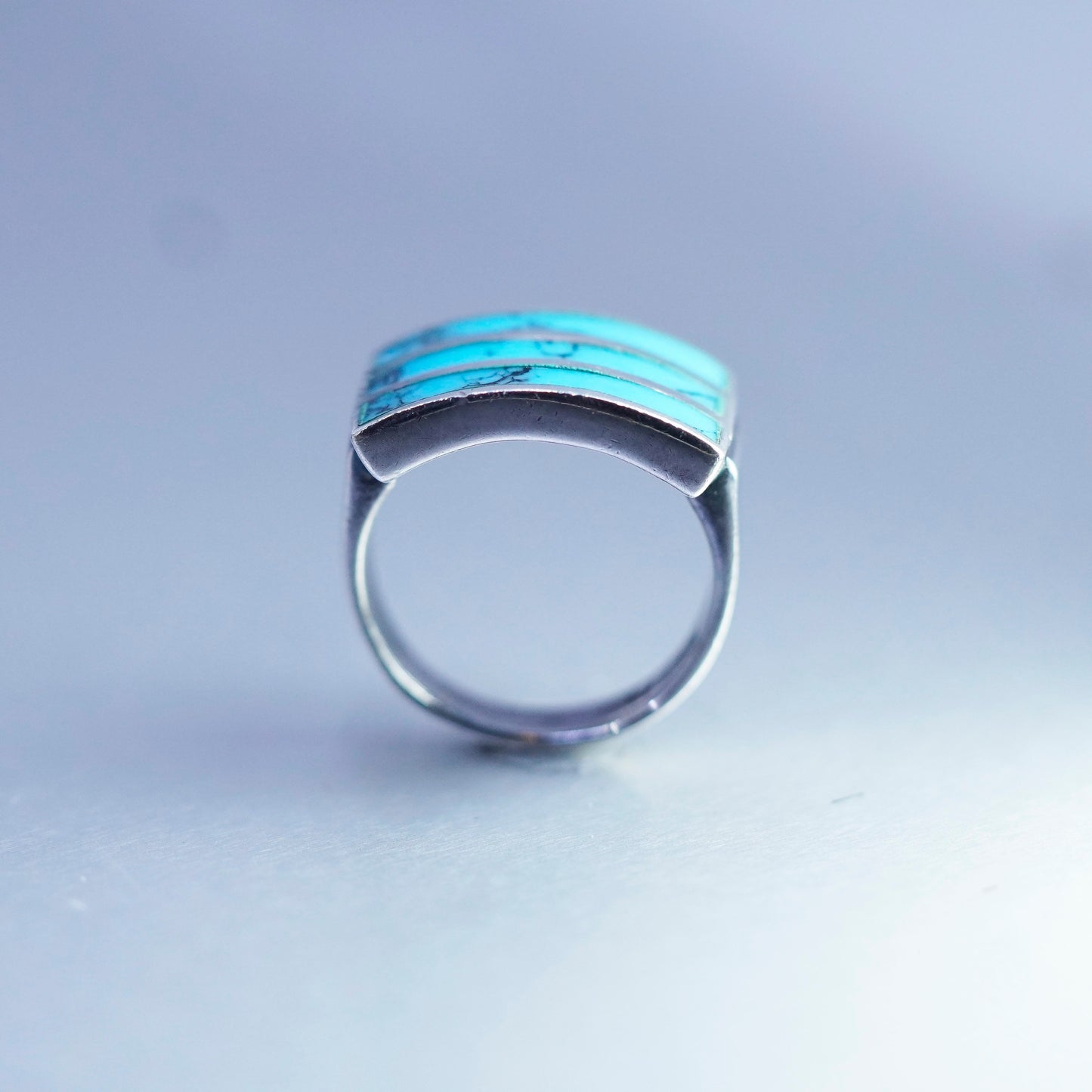 Size 8, Native American navajo Sterling 925 silver handmade ring with turquoise