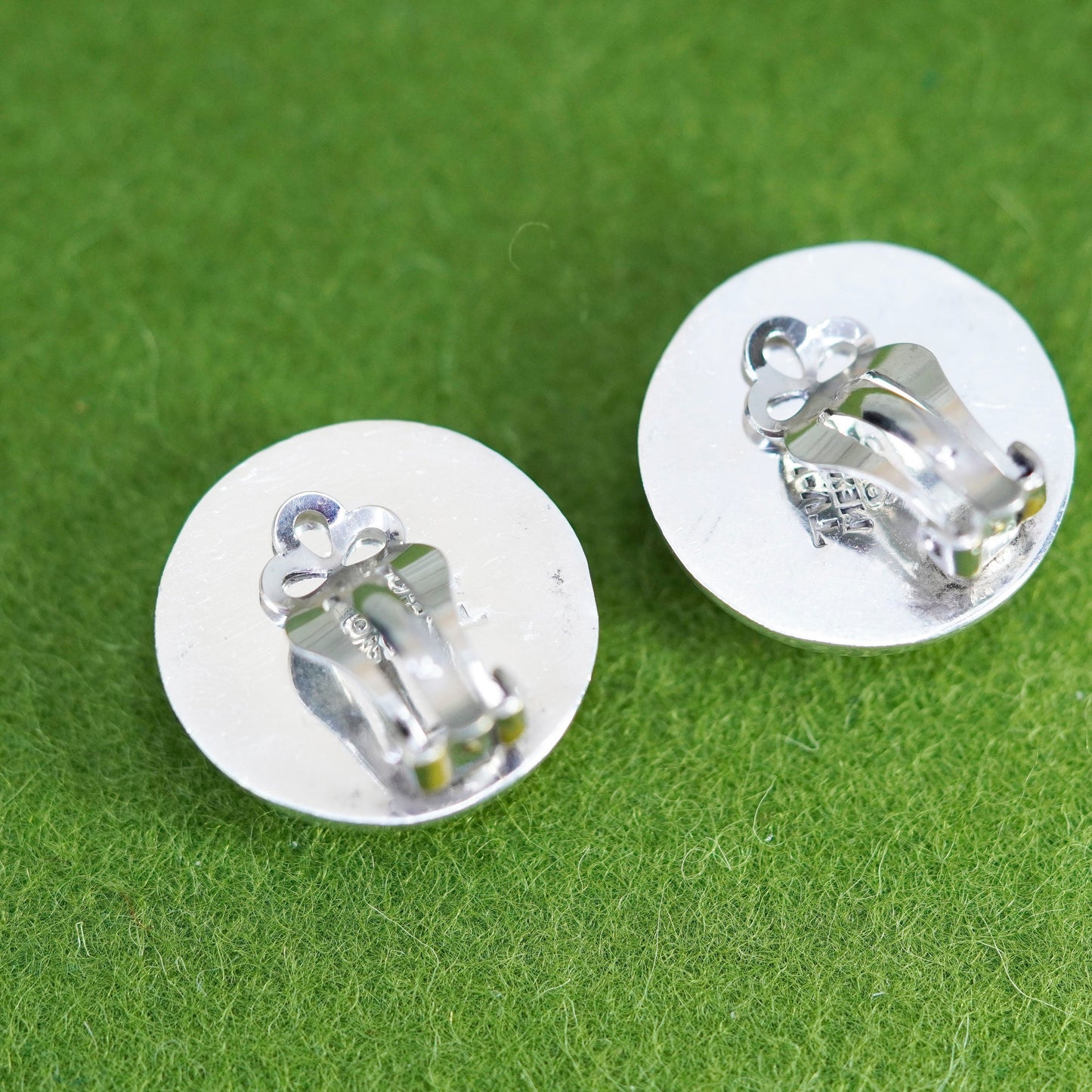 Vintage mexico Sterling 925 silver handmade clip on earrings with abalone inlay