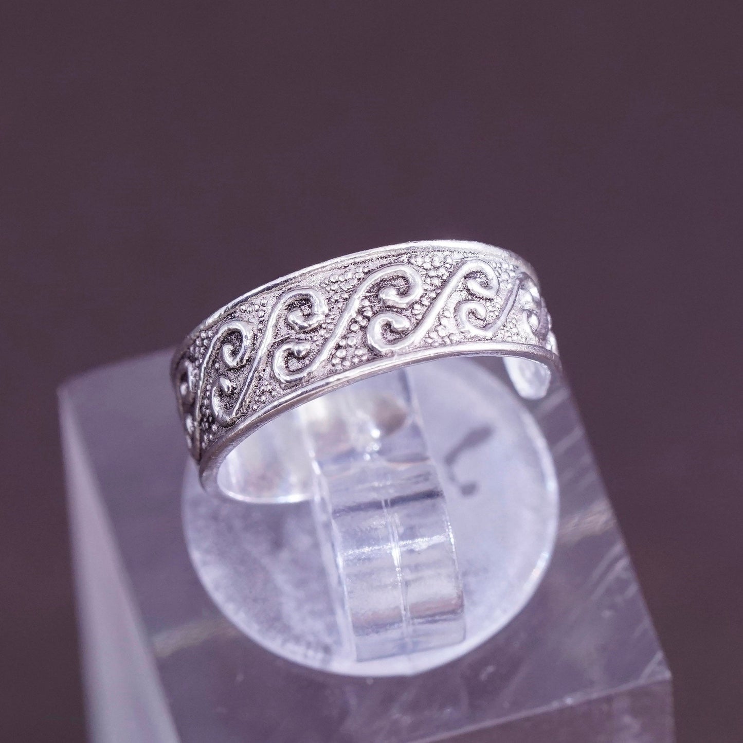 Size 2.25, vintage Sterling silver handmade ring, 925 swirl textured band
