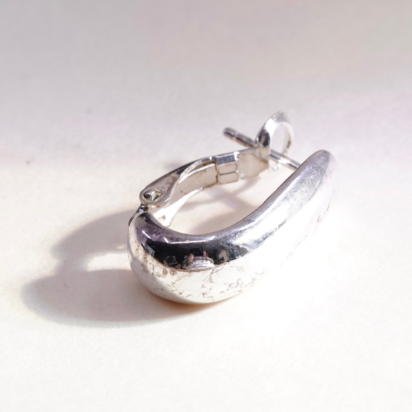 0.75”, vtg sterling silver loop earrings, fashion minimalist primitive hoops
