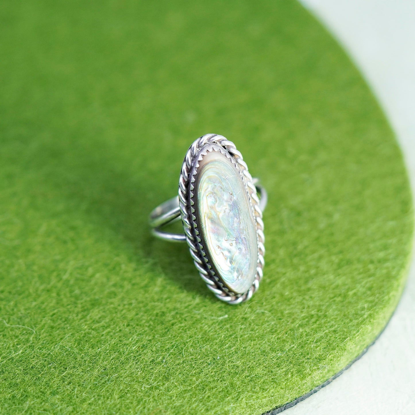 Size 6, Vintage sterling 925 silver handmade ring with oval abalone