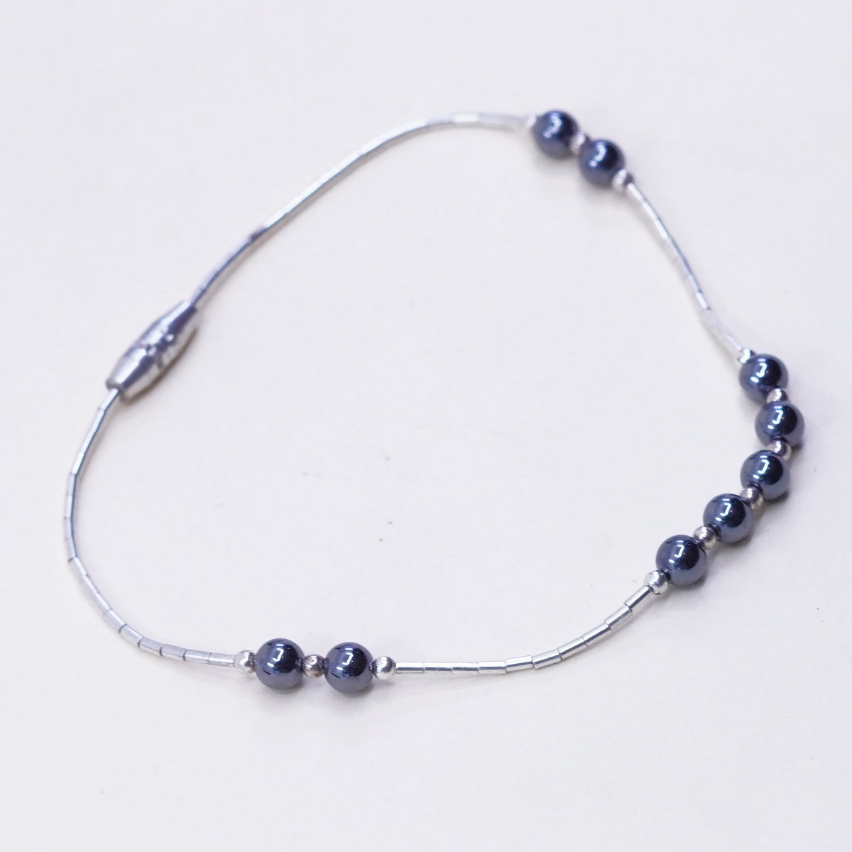 7.25”, vtg handmade Sterling 925 liquid silver chain bracelet w/ hematite beads