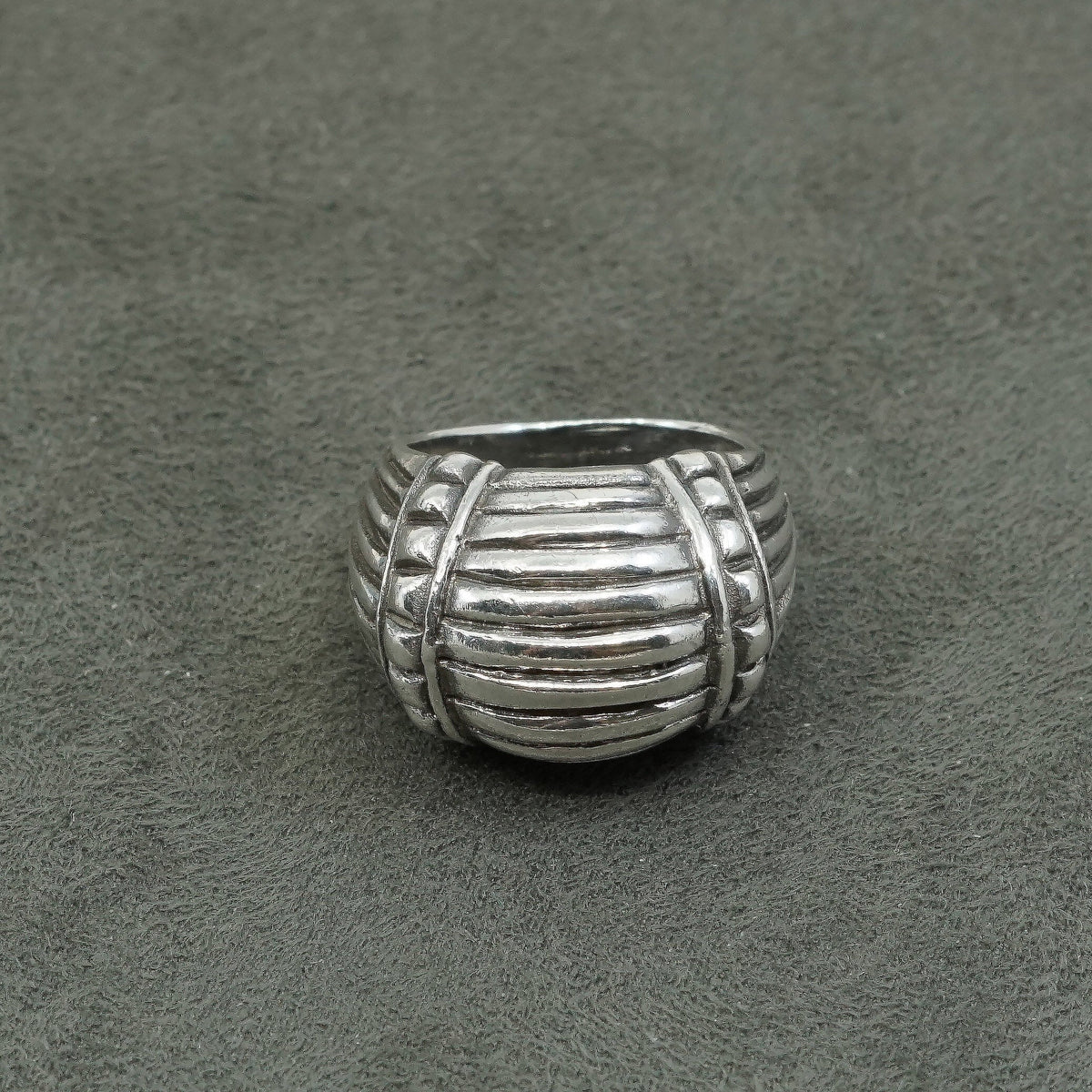 sz 7, vtg hammered sterling silver ring. 925 handmade statement ring