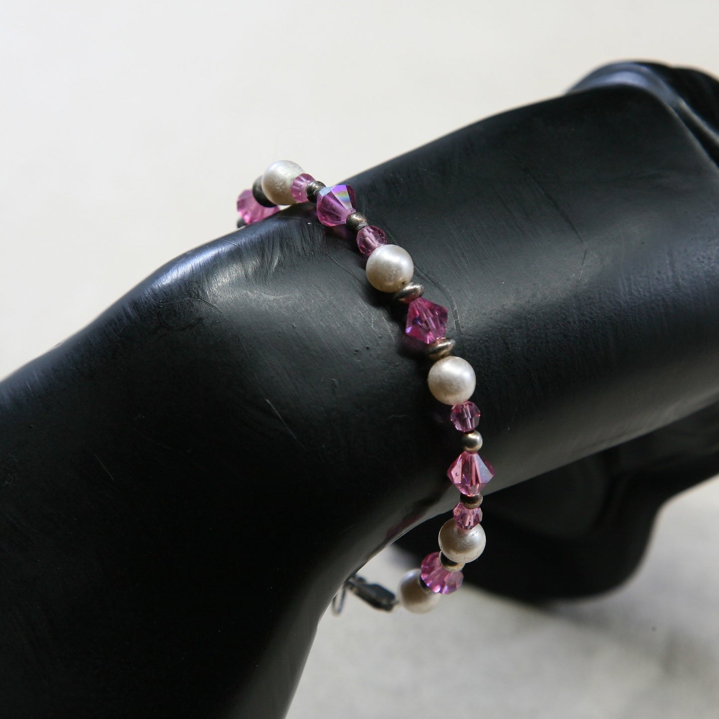 6.5”, VTG Sterling silver handmade bracelet, pearl beads w/ pink crystal