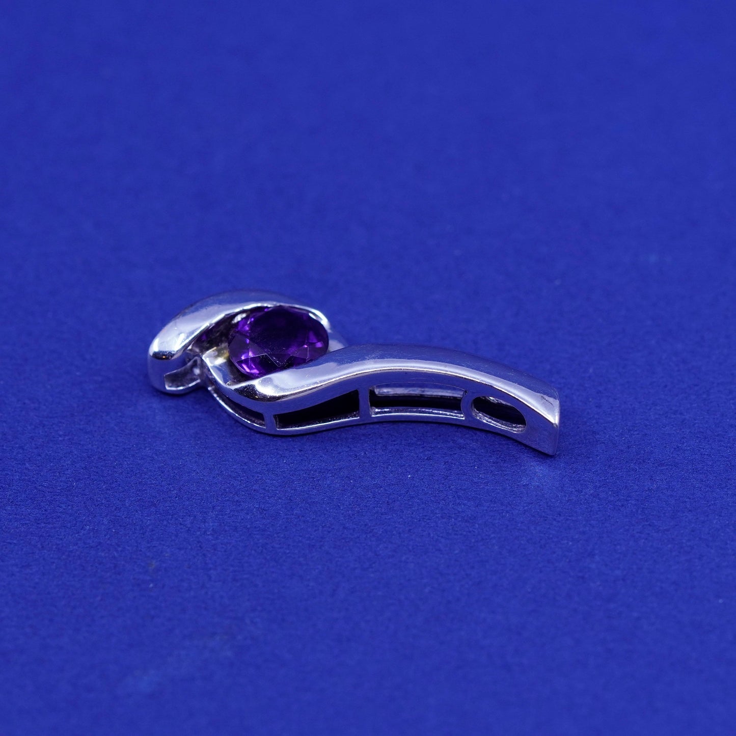 Vintage sterling 925 silver handmade pendant with amethyst
