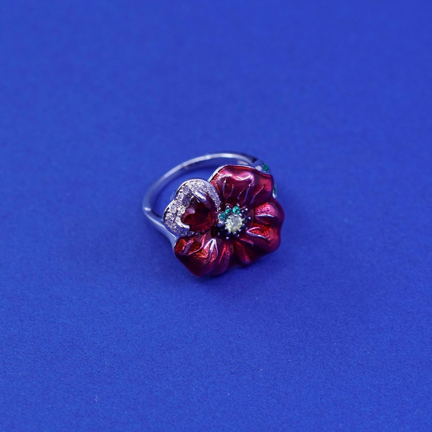 Size 6, Sterling 925 silver ring w/ ruby heart and red enamel flower N emerald