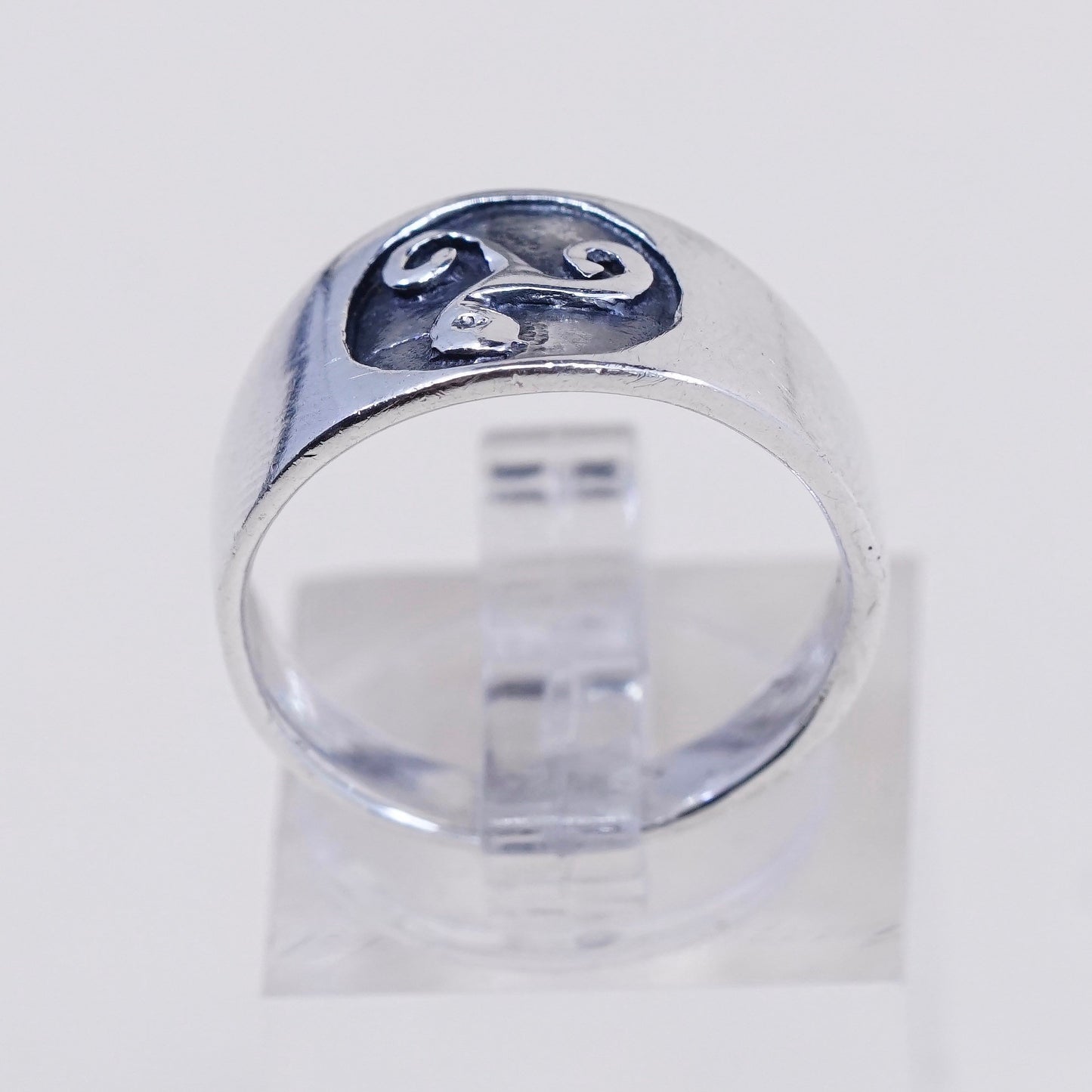 Size 7, vintage mexico sterling 925 silver handmade ring embossed swirl
