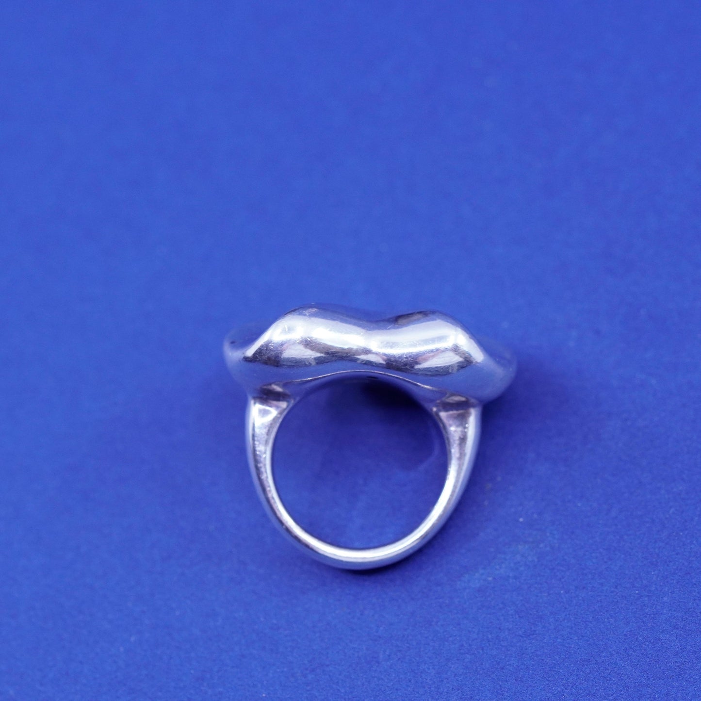 Size 6, vintage sterling silver handmade ring, lightweight puffy 925 heart band